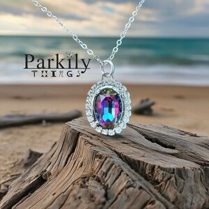 Handcrafted necklace with Swarovski crystal and chain